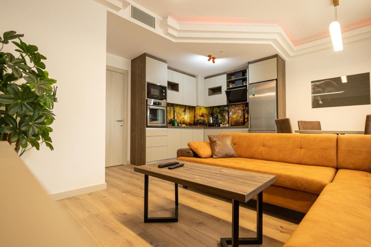 19Th & 18Th Floor Secure Apartments With Pool & Fitness & Parking Included In Price Skopje Exterior foto