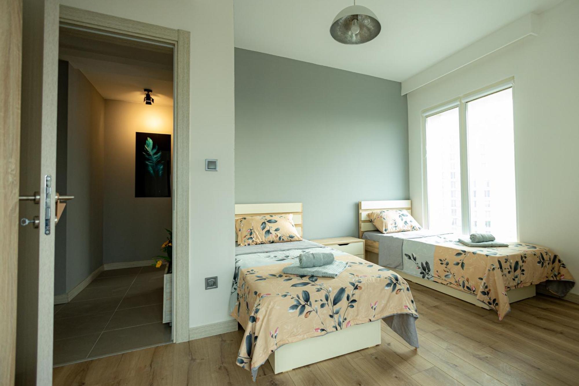 19Th & 18Th Floor Secure Apartments With Pool & Fitness & Parking Included In Price Skopje Exterior foto