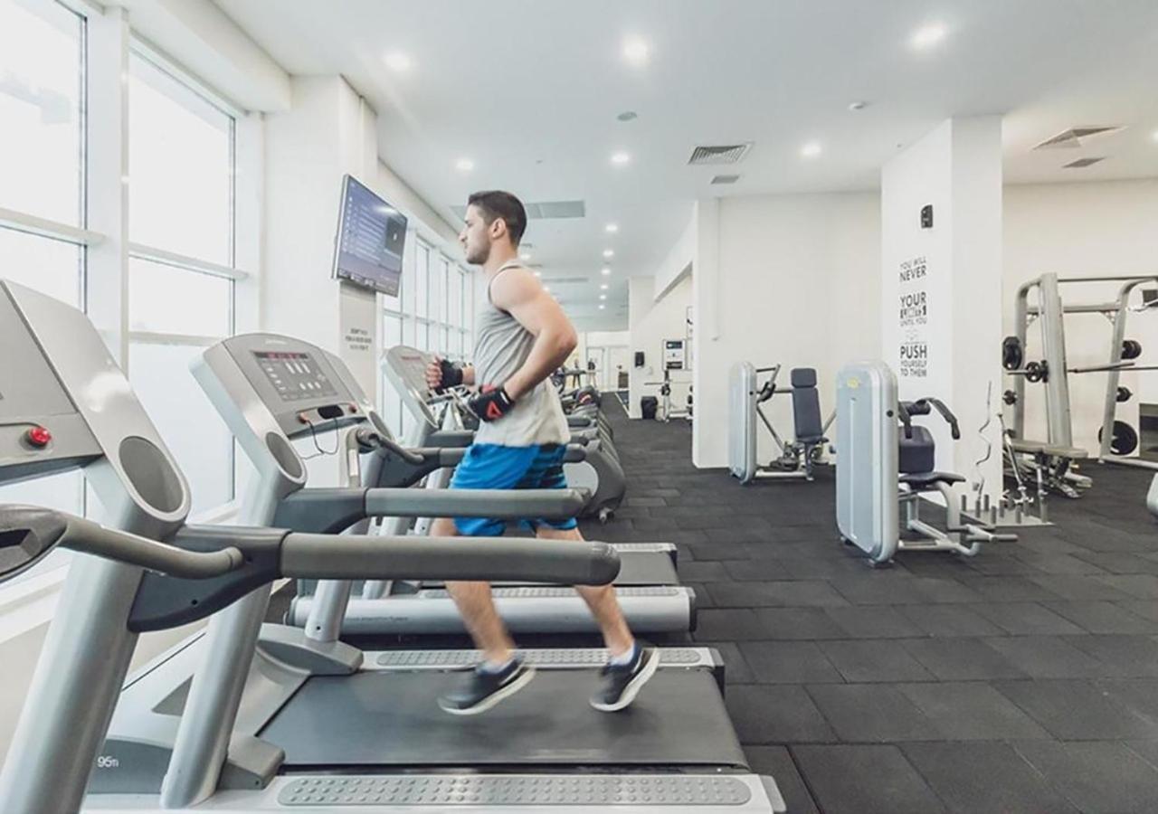 19Th & 18Th Floor Secure Apartments With Pool & Fitness & Parking Included In Price Skopje Exterior foto