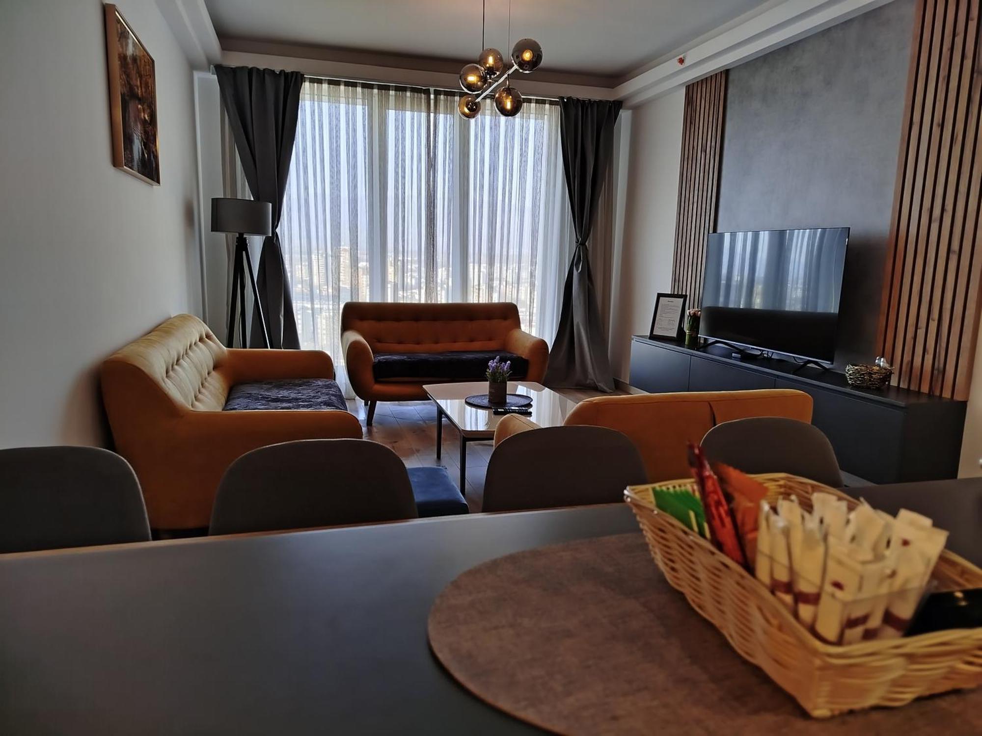 19Th & 18Th Floor Secure Apartments With Pool & Fitness & Parking Included In Price Skopje Exterior foto
